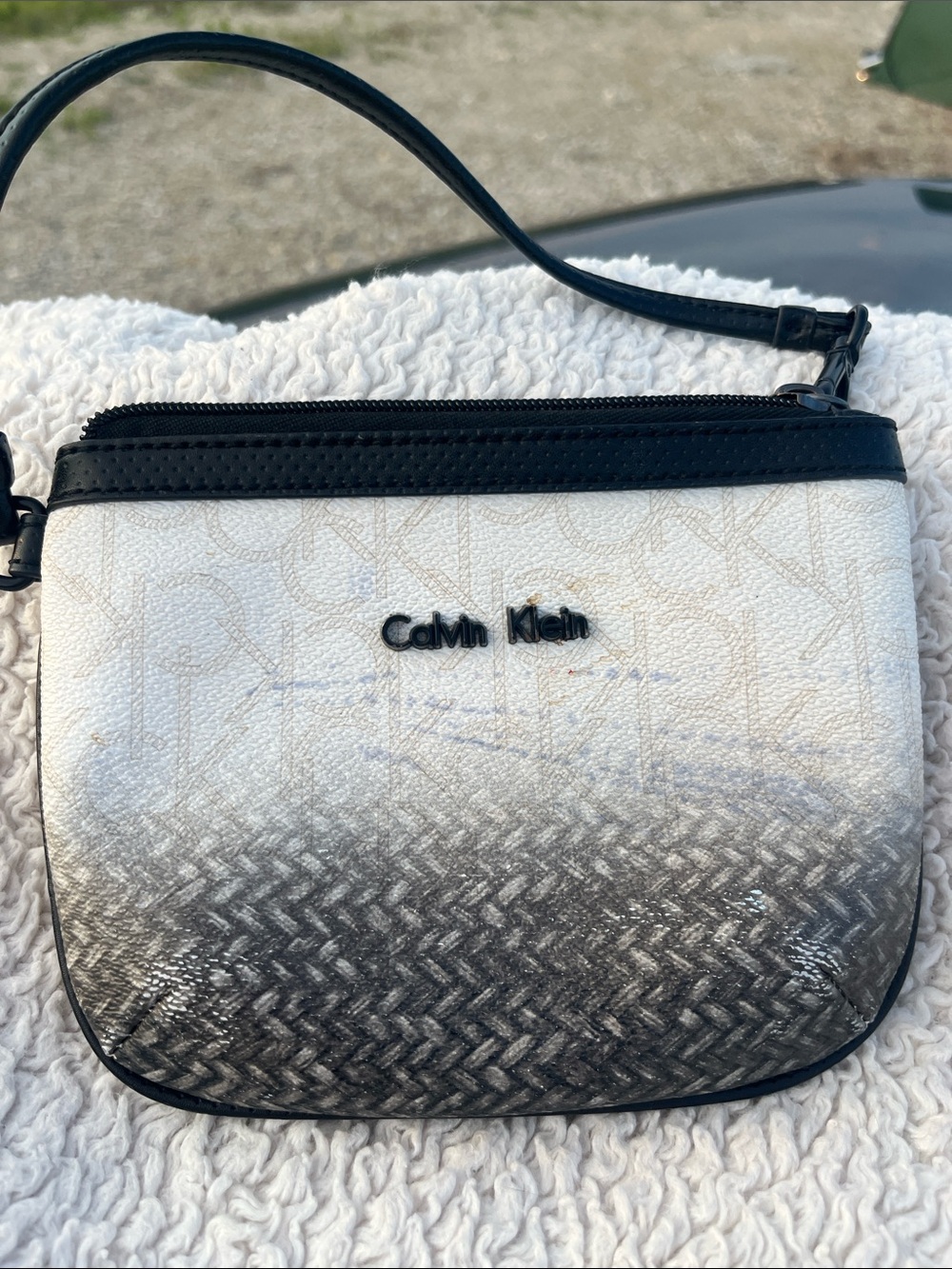 Calvin Klein White to Black Ombre Mini Wristlet